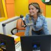 Claudia Leitte participa de entrevista em rádio paulista