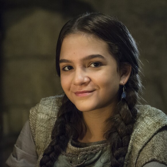 Agnes (Mel Maia) diz que Elói (Glicério do Rosário) e Virgílio (Ricardo Pereira) são cúmplices no capítulo de quarta-feira, 2 de maio de 2018 da novela 'Deus Salve o Rei'