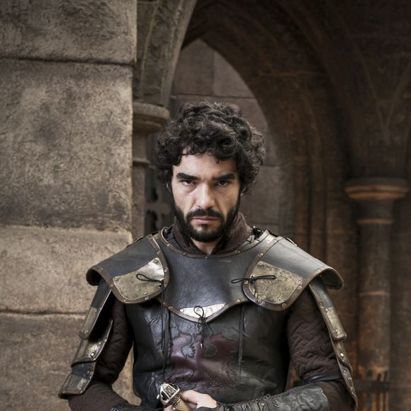 Cássio (Caio Blat) se depara com um feitor no capítulo de quinta-feira, 3 de maio de 2018 da novela 'Deus Salve o Rei'