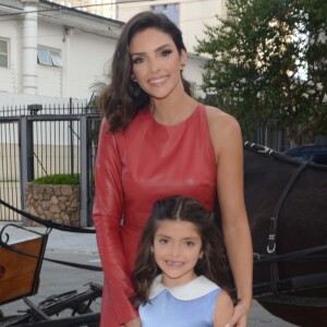 Isabella vai completar 7 anos no próximo dia 24, mas teve a comemoração antecipada pela mãe