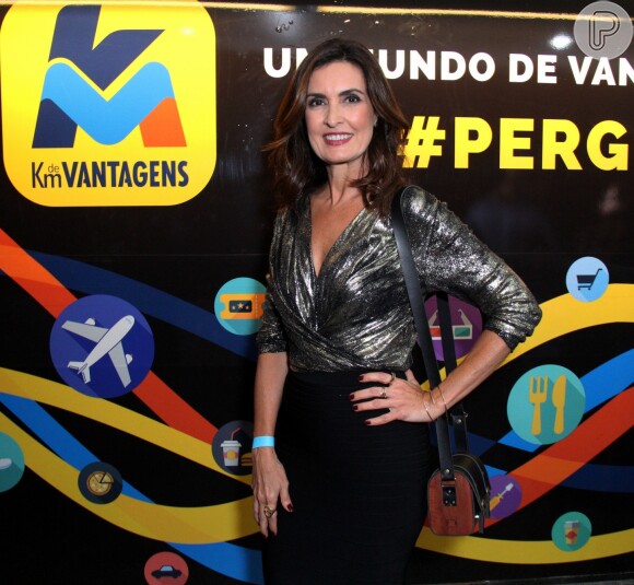 Fátima Bernardes assistiu ao show de Maria Bethânia e Zeca Pagodinho no KM de Vantagens Hall, na Barra da Tijuca, zona oeste do Rio, neste sábado, 21 de abril de 2018