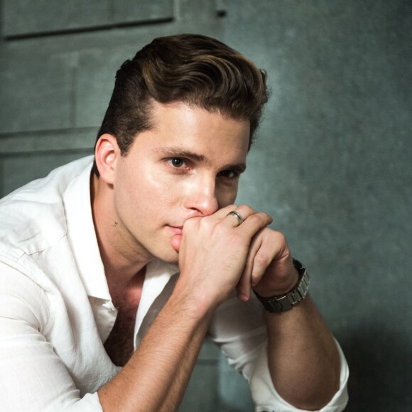 'O ator aproveitou os dias que não grava para realização de exames, onde foi constatada a necessidade de se submeter a uma cirurgia nos rins para retirada de um nódulo', explicou a assessoria Thiago Fragoso