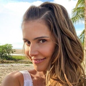 Deborah Secco falou em entrevista como encara o seu lado inseguro