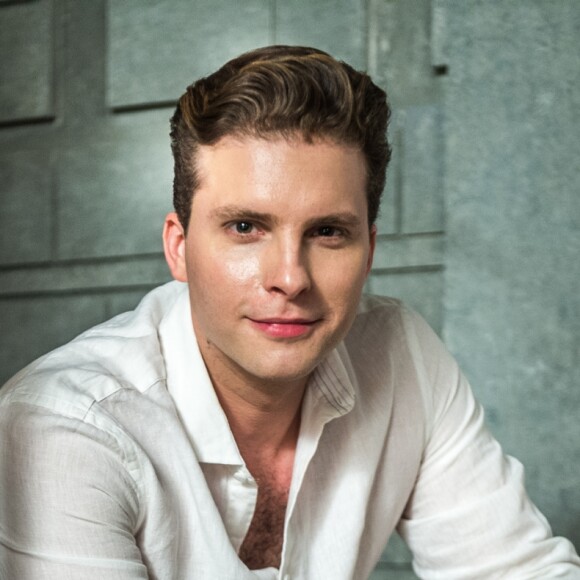 'Ele vai voltar a gravar, mas ainda não sei o roteiro', afirma o assessor do ator Thiago Fragoso ao Purepeople