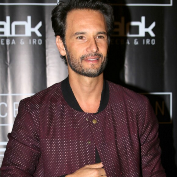 Rodrigo Santoro é protagonista do clipe 'Ocean', novo trabalho do DJ Alok