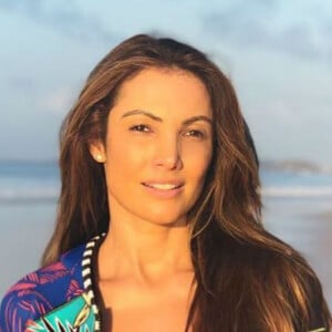 Patricia Poeta já compartilhou foto com look moda praia na rede social