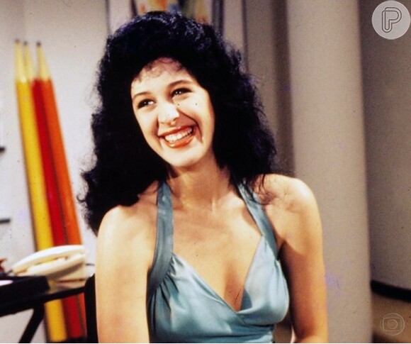 Em 'Sassaricando' (1987), Claudia Raia viveu Tancinha. Para o visual da personagem estabanada, com um forte sotaque italiano, a atriz adotou um corte típico da década de 80 com os fios bem escuros