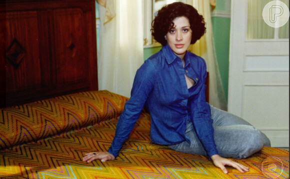 Claudia Raia exibia os fios mais curtos no seriado 'Mulher', em 1999