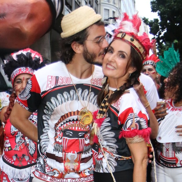 Fátima Bernardes avaliou o fato de postar fotos com Túlio Gadêlha em suas redes sociais