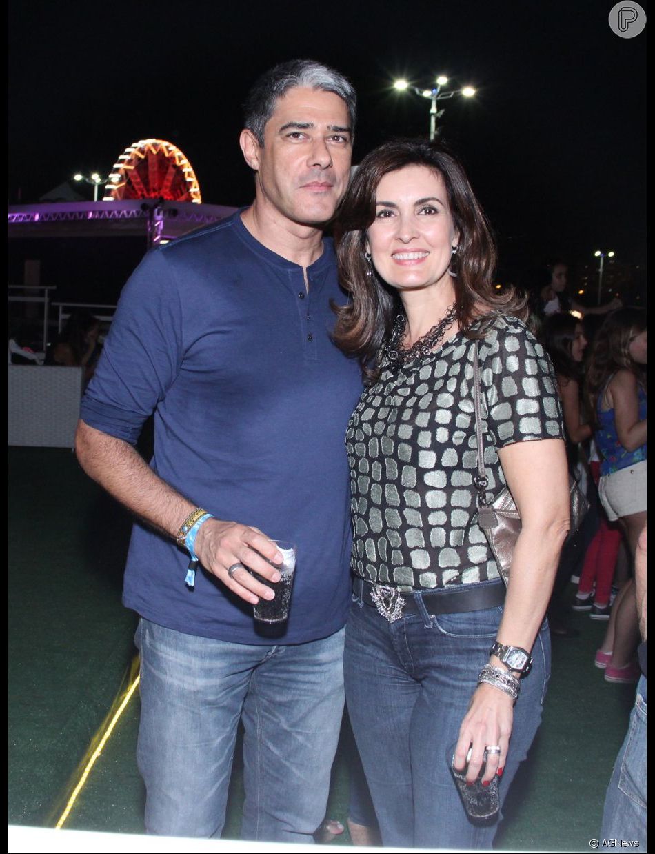 Fátima Bernardes e William Bonner anunciaram o fim do casamento em agosto de 2016 Purepeople Fátima Bernardes e William Bonner anunciaram o fim do casamento em agosto de 2016 Purepeople