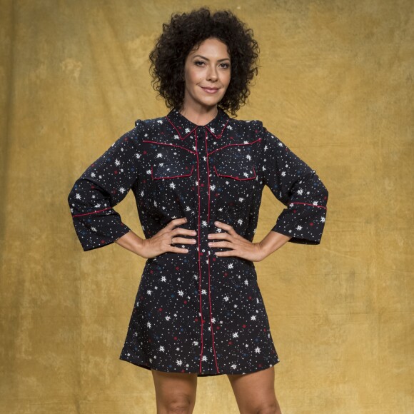 Fabiula Nascimento investe em look curto com estampa de estrela para lançamento da novela 'Segundo Sol'