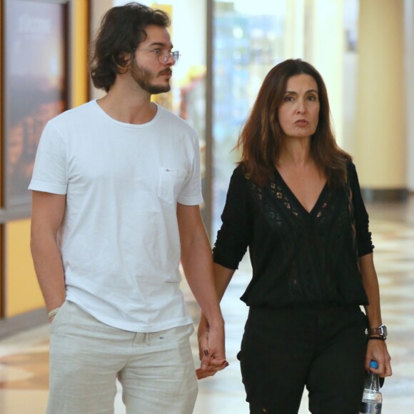 Fátima Bernades e Túlio Gadêlha foram ao cinema juntinhos nesta sexta-feira, dia 27 de abril de 2018
