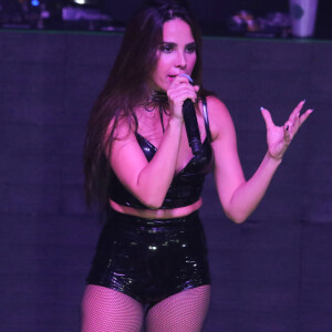 Wanessa Camargo lançou a turnê 'W' e performou a coreografia do hit 'Mulher Gato' neste sábado, dia 28 de abril de 2018, em São Paulo