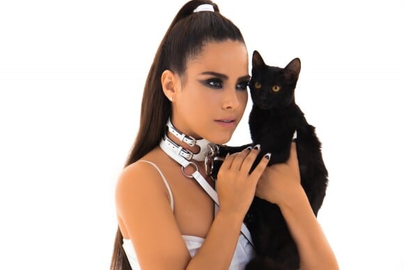 Wanessa voltou a apostar no ritmo pop ao laçar 'Mulher Gato'
