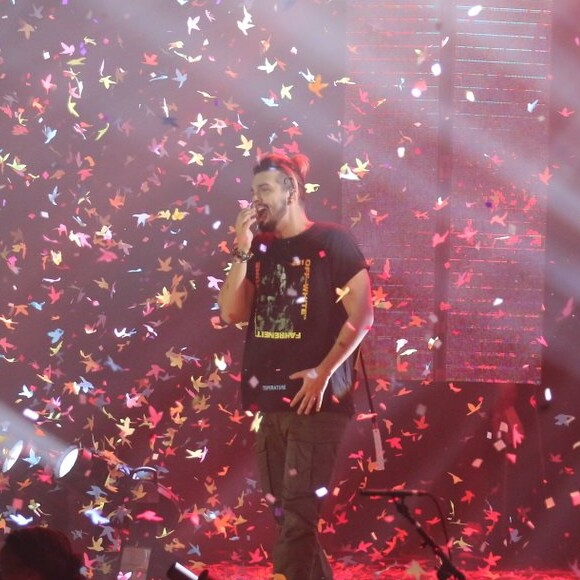 Luan Santana está comemorando os 10 anos de carreira