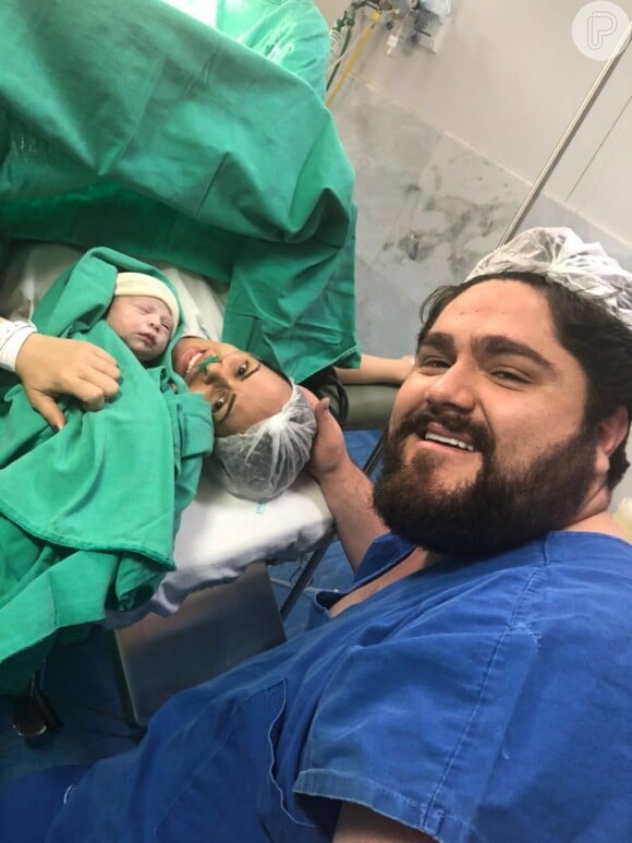 César Menotti já é pai. Sua primeira filha, Maitê, nasceu na madrugada desta terça-feira, 1 de maio de 2018