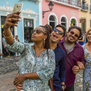 Roberta Rodrigues fala da relação conflituosa com o marido na novela 'Segundo Sol': 'Ele é homem que tá sempre ali, dando muito amor, aquele cara família, mas essa mulher não entende isso. Então, ele acaba indo, ficando com Nanda Costa'