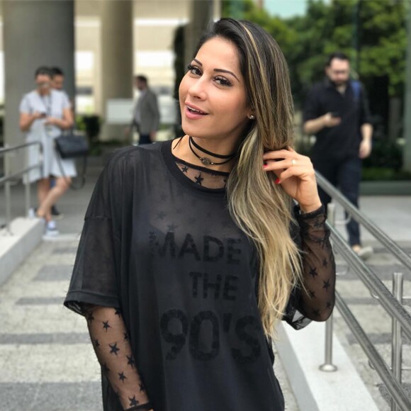 Segundo Mayra Cardi, a dieta é para 'Sofia se alimentar com proteínas veganas boas'