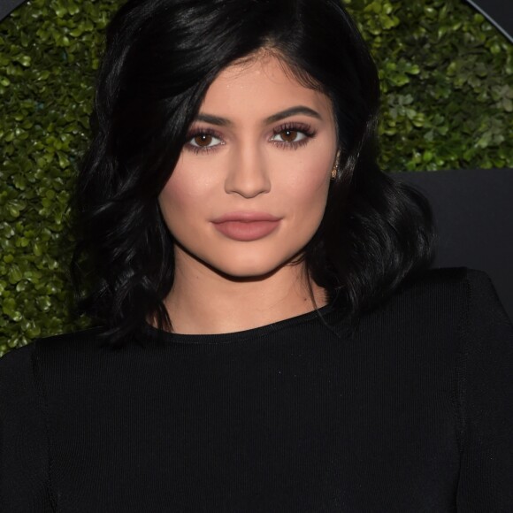 'Todos dizem que você muda completamente quando se torna mãe. Mas eu me sinto igual, só que melhor', disse Kylie Jenner