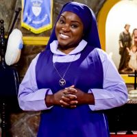 'Carinha de Anjo': com novo hábito, Fabiana se emociona ao se tornar freira