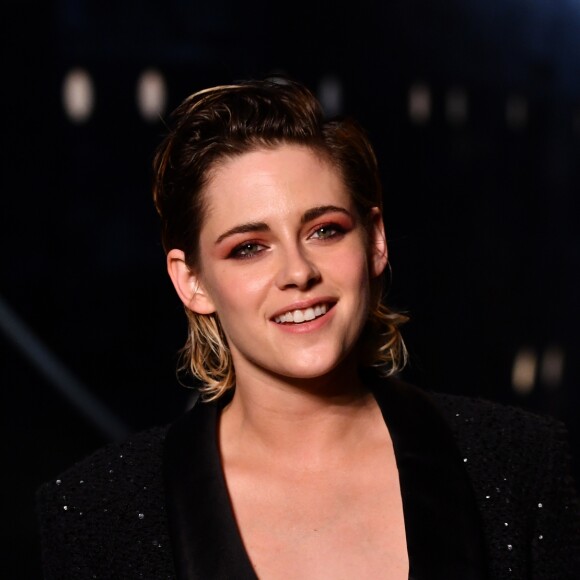 Kristen Stewart dispensou acessórios em lançamento de coleção da Chanel