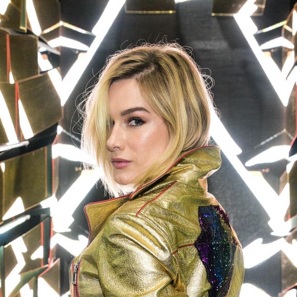 Fiorella Mattheis fala sobre cuidados com o cabelo curto: 'Cabelo curto exige bem menos cuidado, é muito prático. Lavo e saio de casa com ele molhado, seca e pronto. Ainda mais curto, ele fica melhor ainda! Lavo com xampu e condicionador normal. E uso de hotel, sabonete, até isso fica bom'