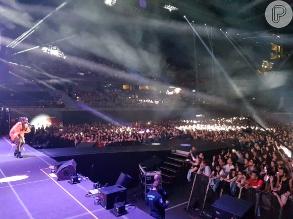 Anitta se apresenta para estádio lotado ao cantar em Madri, capital espanhola, nesta sexta-feira, dia 04 de maio de 2018