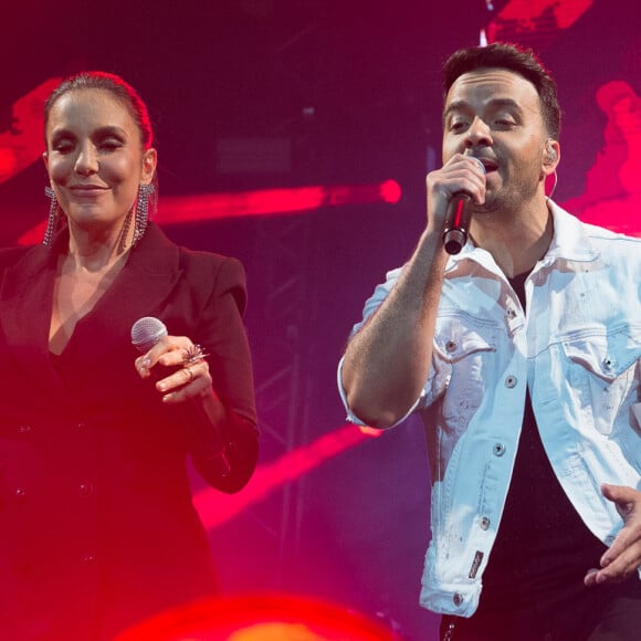 'Uma honra', escreveu Luis Fonsi sobre dividir palco com Ivete Sangalo