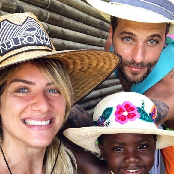 Giovanna Ewbank mencionou o marido, Bruno Gagliasso, no comentário sobre o menino