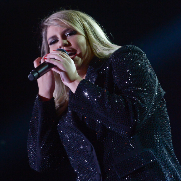 Marília Mendonça exiibe novo visual no festival Skuta, no Allianz Parque, em São Paulo, em 5 de maio de 2018