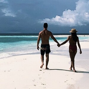 Juliana Paes curte viagem romântica com o marido, Carlos Eduardo Baptista, como mostrou em foto compartilhada neste domingo, dia 06 de maio de 2018