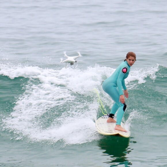 Isabella Santoni conheceu Caio Vaz através das aulas de surfe