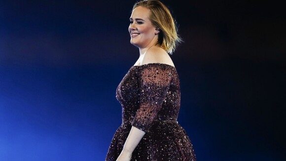 Adele comemora 30 anos com festa inspirada em 'Titanic' e encarna Rose. Fotos!