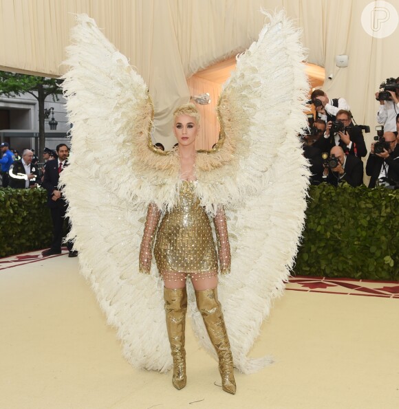 Katy Perry se transforma em anjo para o Met Gala 2018, nesta segunda-feira, 7 de maio de 2018