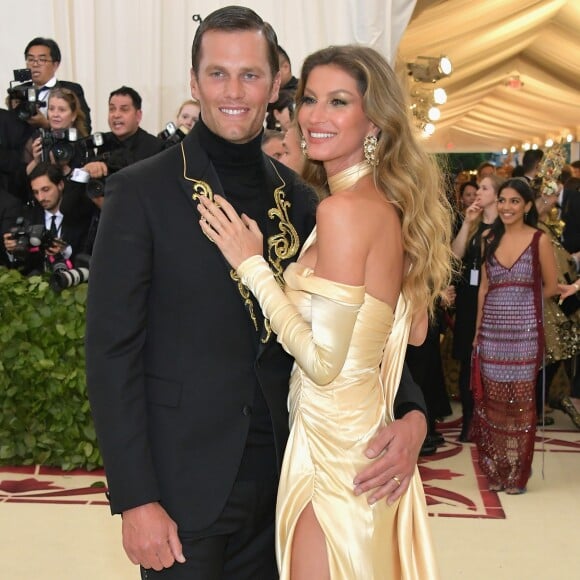 A mão-boba de Tom Brady em Gisele Bündchen voltou a chamar atenção