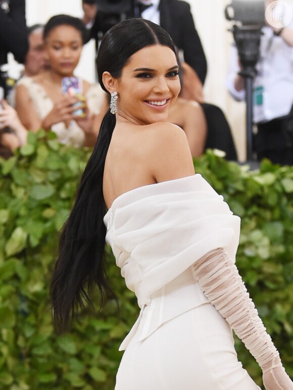 O jumpsuit Virgil Abloh usado por Kendall Jenner no Met Gala 2018