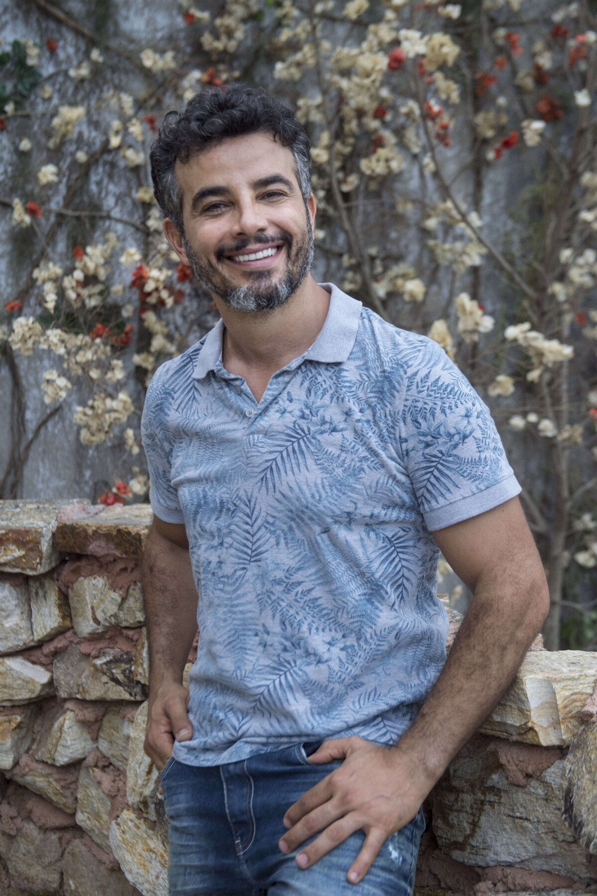 Foto: Juvenal (Anderson Di Rizzi) procura Desireé (Priscila Assun) após ...