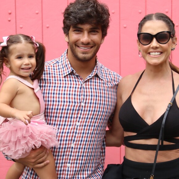 Deborah Secco e Hugo Moura são pais de Maria Flor, de 2 anos e cinco meses