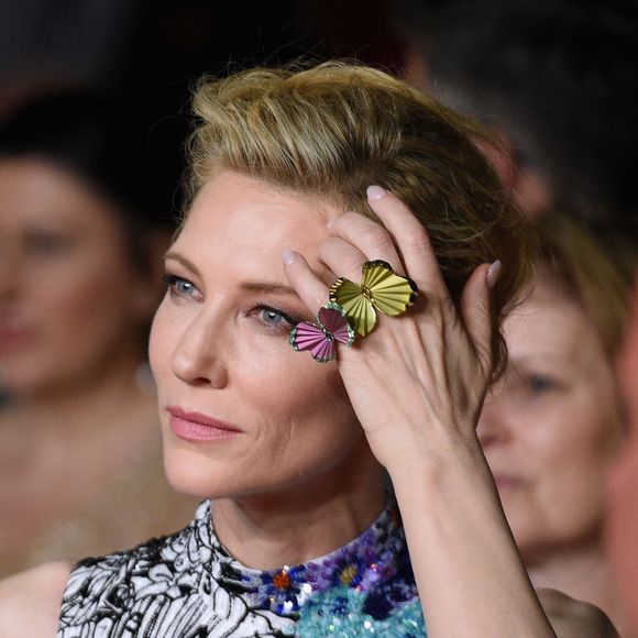 Cate Blanchett usou joias em formato de borboletas da Chopard