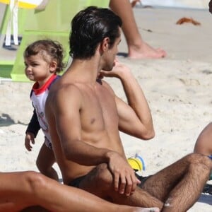 Felipe Simas e Mariana Uhlmann também são pais de Joaquim, de 3 anos