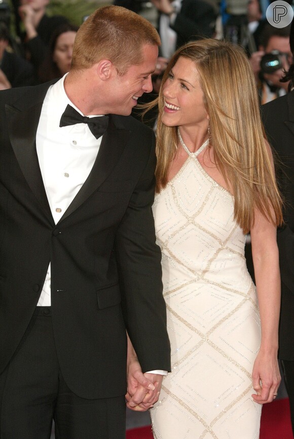 De acordo com a revista 'Star', Brad Pitt reatou romance com Jennifer Aniston 