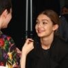 Gigi Hadid aposta em truque antes da maquiagem para realçar beleza dos lábios: 'Gosto de aplicar lip scrub para remover pele morta ou seca'