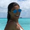 Juliana Paes não dispensou óculos de sol cheios de estilo durante os dias de folga nas Maldivas