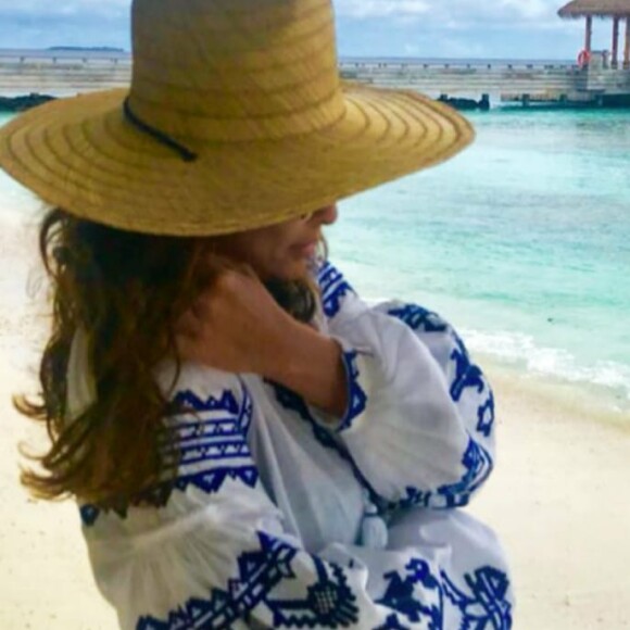 Juliana Paes preferiu roupas com 'estilo resort', conta stylist Ale Duprat