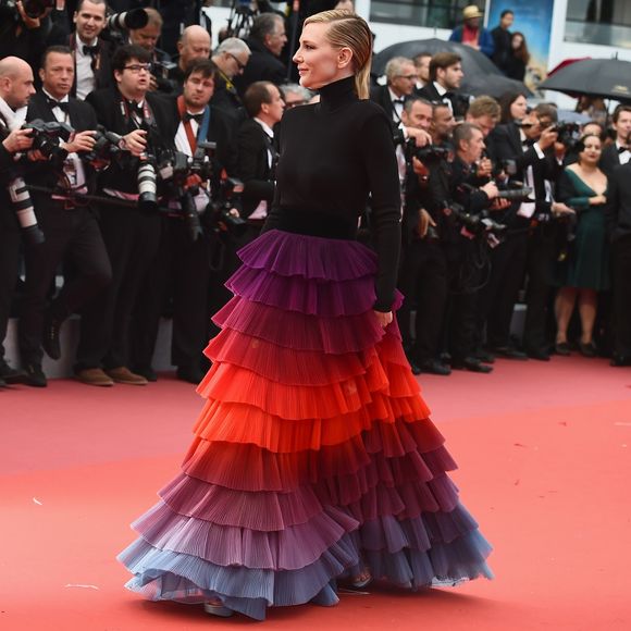 Camadas do vestido Givenchy de Cate Blanchett dão movimento à peça