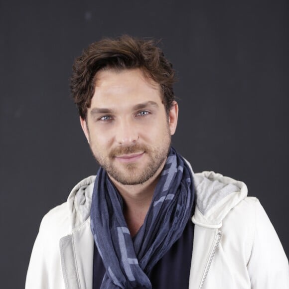 Benjamin (Igor Rickli) deve continuar escondido, aconselha Noah (Raphael Sander) no capítulo de quinta-feira, 24 de maio de 2018 da novela 'Apocalipse'