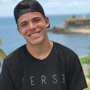 Thomaz Costa está 'em negociações' com a TV Globo