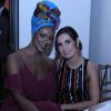 Fátima Bernardes posa com a atriz Cris Vianna em premiação no Rio