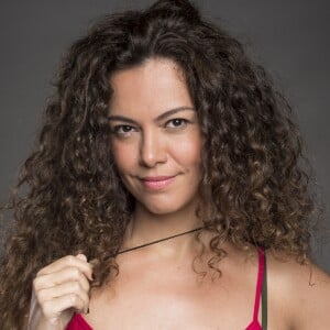 Selma (Carol Fazu) também assume para Maura (Nanda Costa) os seus sentimentos na novela 'Segundo Sol': 'Te amo tanto, meu bem, tanto!'