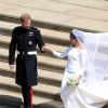Meghan Markle e o príncipe Harry deixaram a catedral de St. George após se casarem